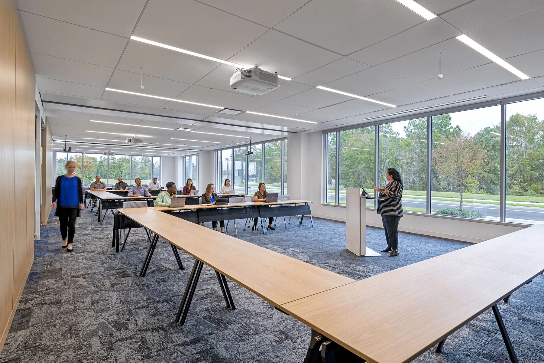 美国杰克逊维尔健康医疗行业保密客户办公室设计-9