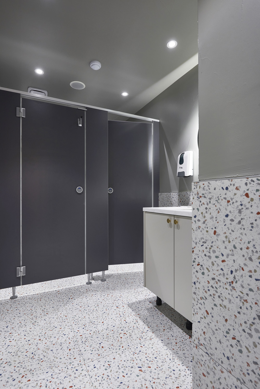 高级舒适的 80 平米室内设计案例-32