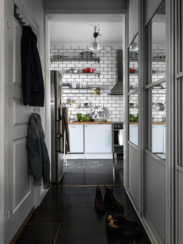 瑞典小公寓的层叠卧室设计-14