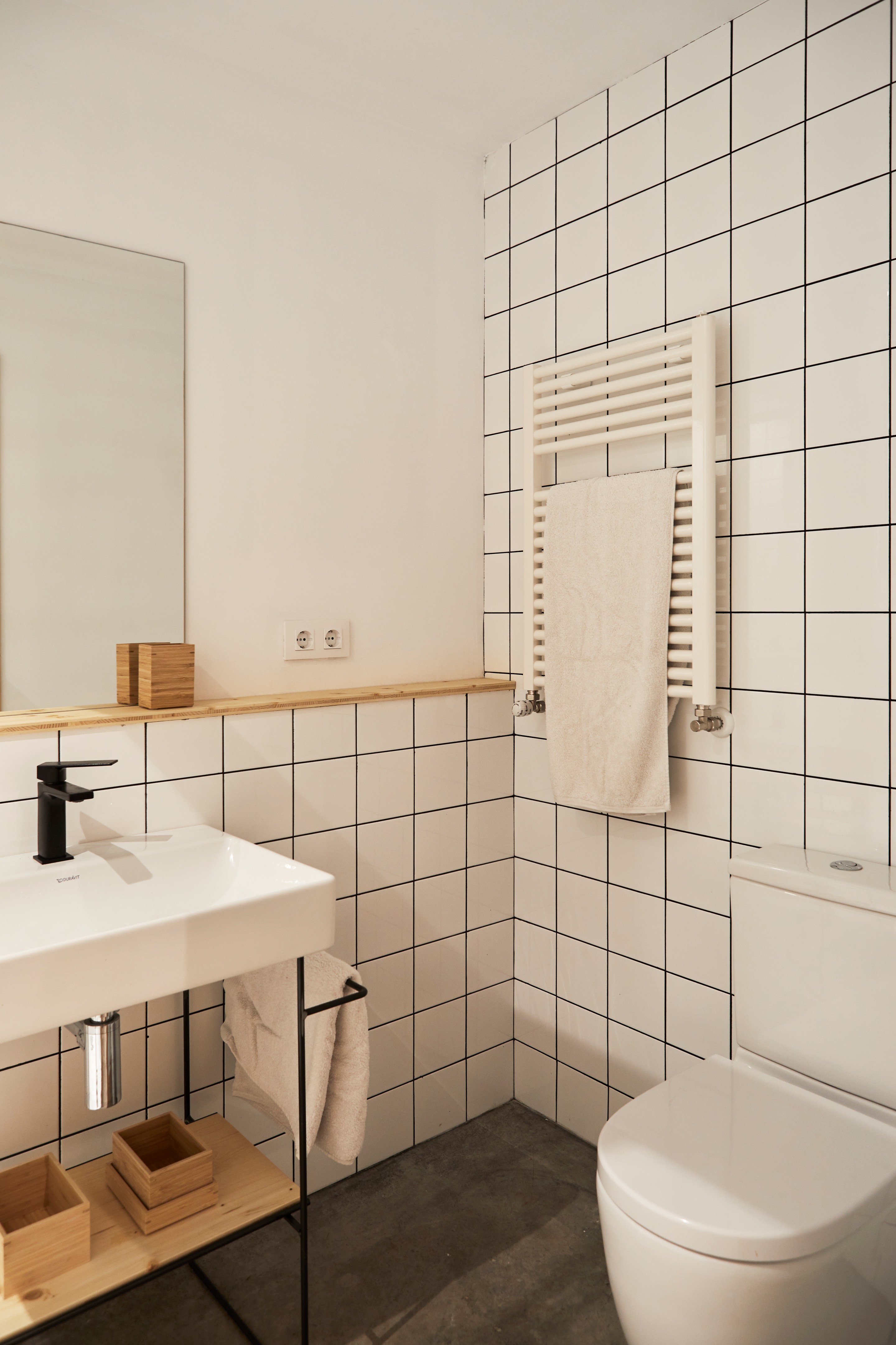 巴塞罗那共享公寓设计，打造青春活力空间-12