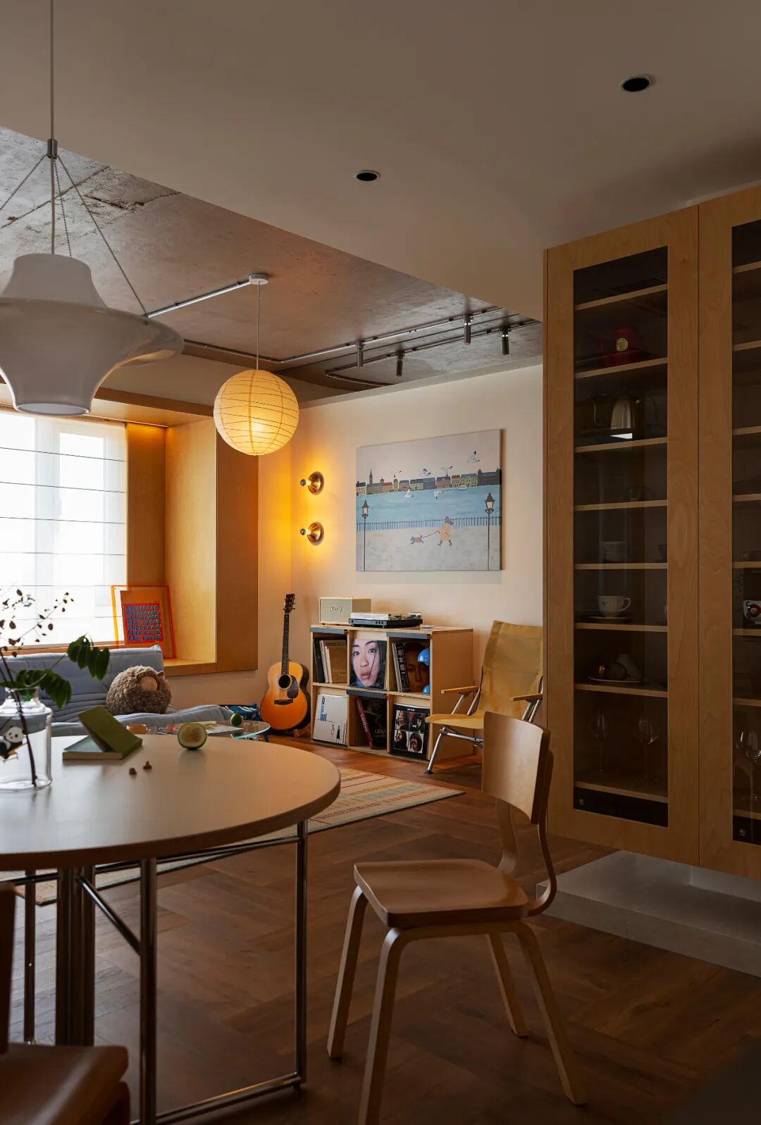 【新作】告别“样板间”：90后夫妻爆改精装房，打造纯粹包豪斯之家-51