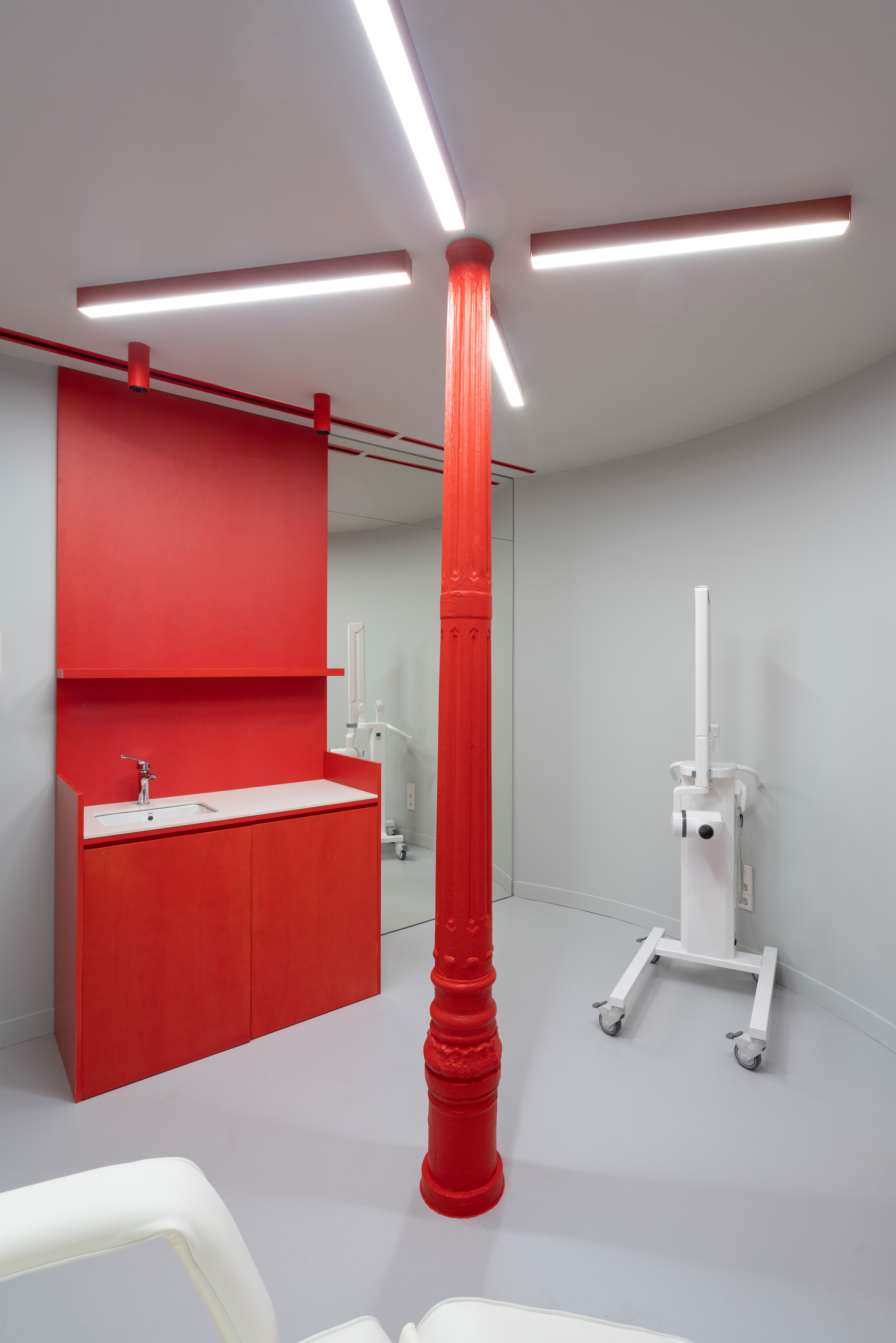 Clínica 牙科诊所设计丨西班牙马德里丨Raúl Sánchez-23