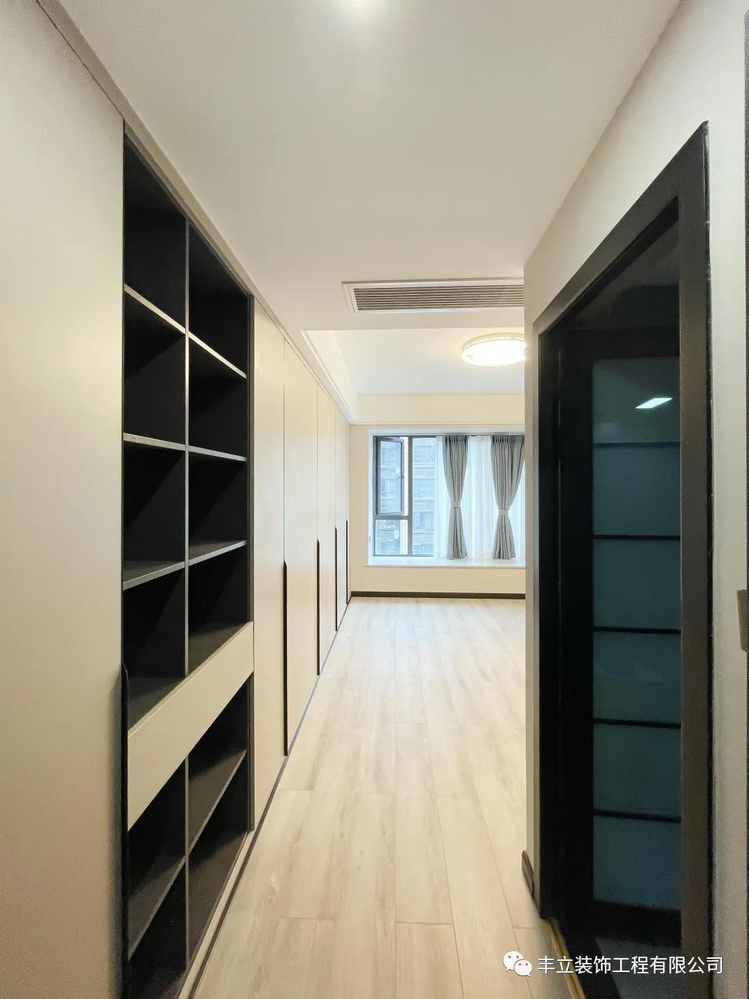 130㎡现代简约三口之家-49