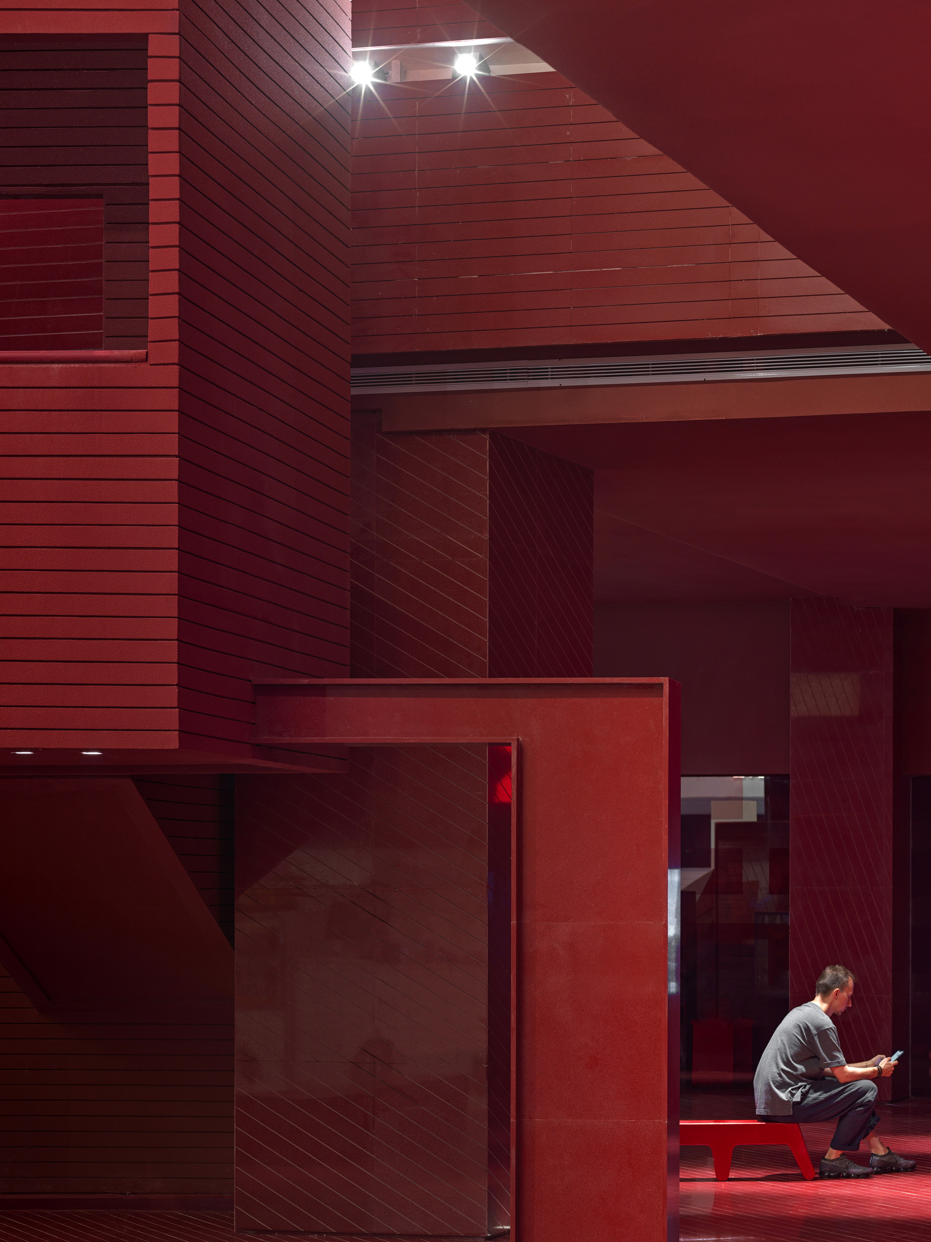 长江太阳里电影院 XianLaBotanicaCapitalandMall | 颠覆传统的红色电影世界-31