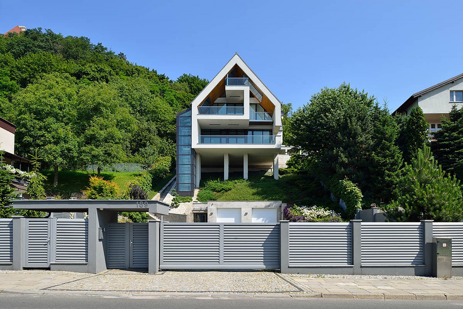 波兰 GG House 绿色住宅，自然光线与景观完美融合-15