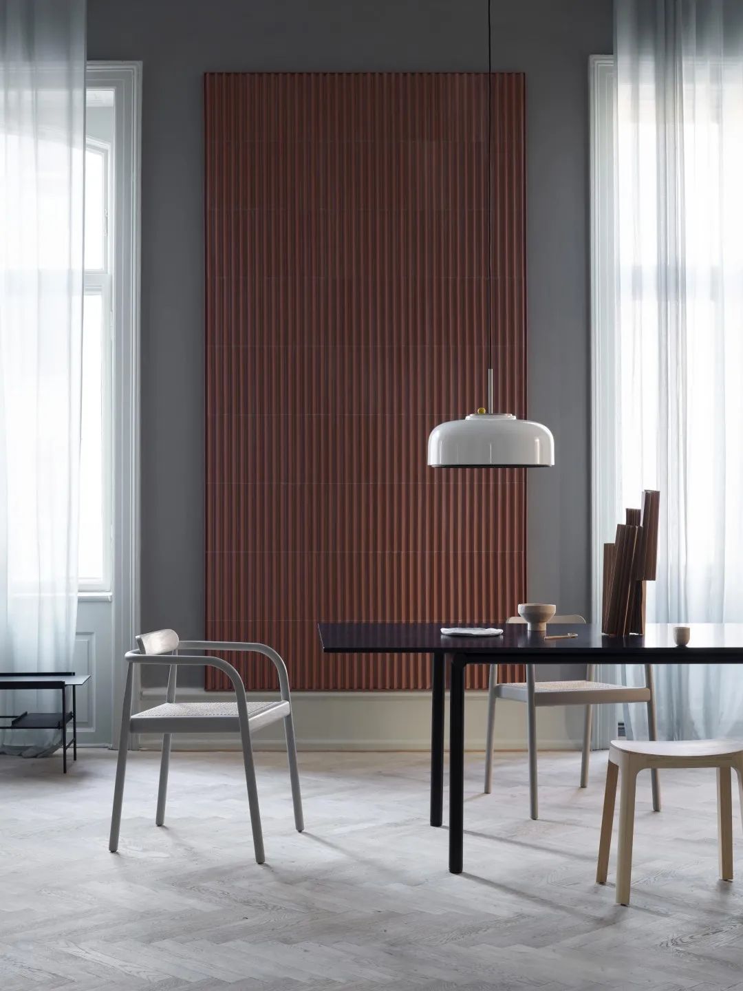 丹麦 PLEASE WAIT to be SEATED 品牌新展厅,艺术瓷砖增添空间魅力-17