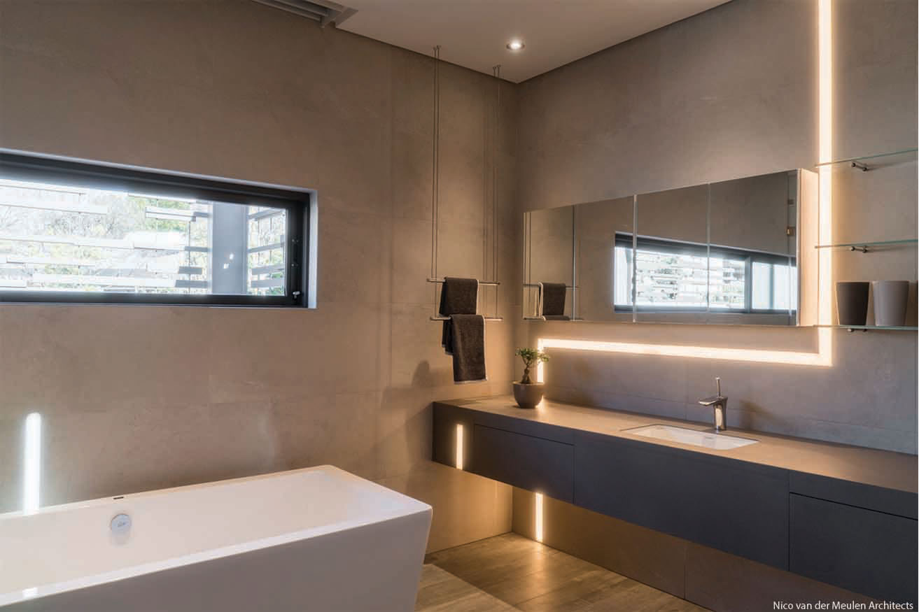 Modern and Elegant House with Open Spaces-43