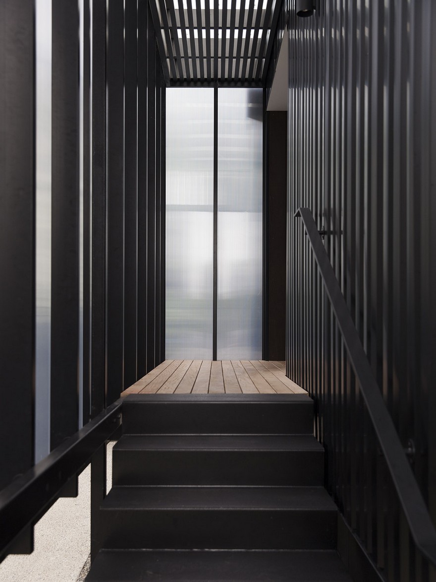 Modern Steel-Framed Home With Extensive Views Over Auckland-9