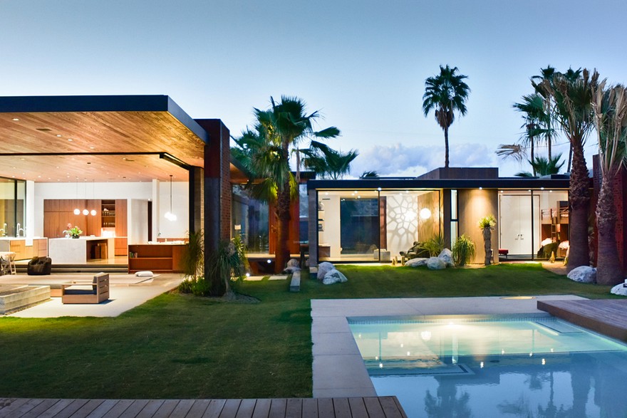 Little Tuscany Retreat Absorbs the 360 Degrees of Captivating Mountain Views-9