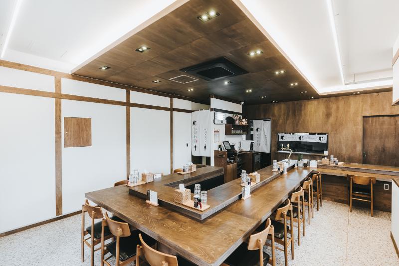 十九平米卡莱餐厅，独特双层结构提升空间利用-4