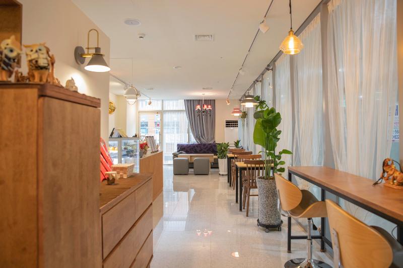 20 平米简约咖啡厅，打造温馨原木空间-10