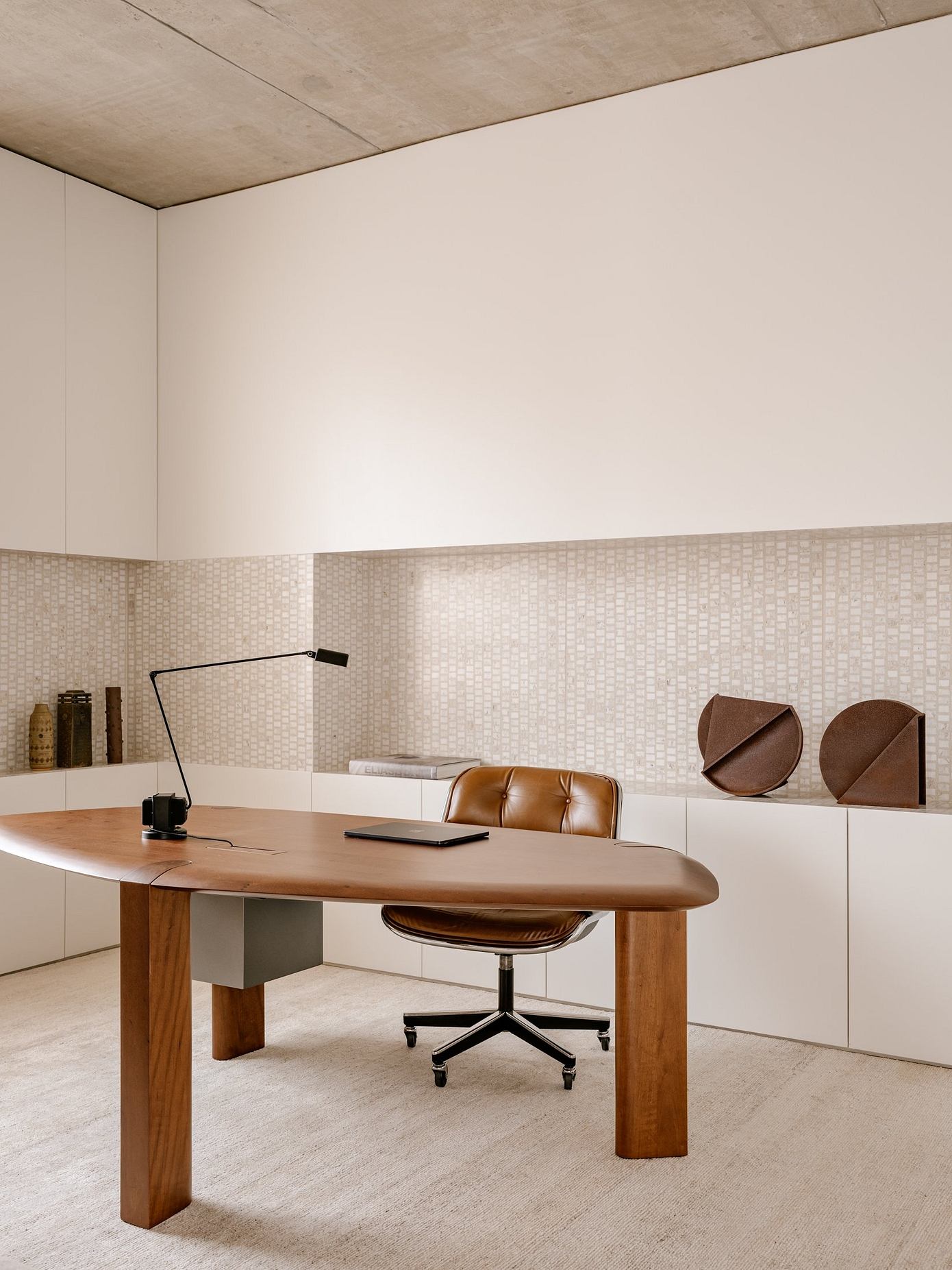 Terrazzo Apartment 丨 Studio Arthur Casas Highlights Minimalism-14