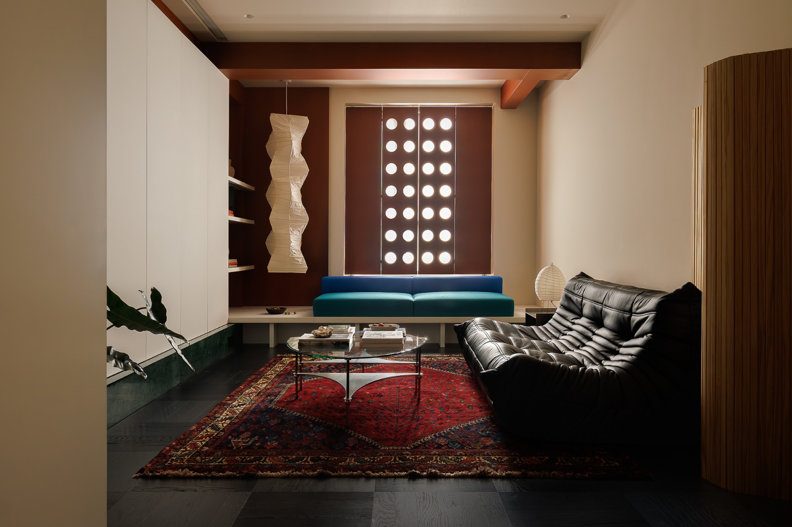 东方气韵遇上复古色彩,铺展松弛仪式感空间丨HURR赫设计-4