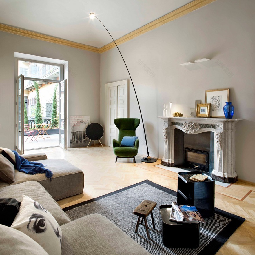 Lovely Apartment in Torino Cleverly Combines Classical Details with Contemporary Arrangements-6