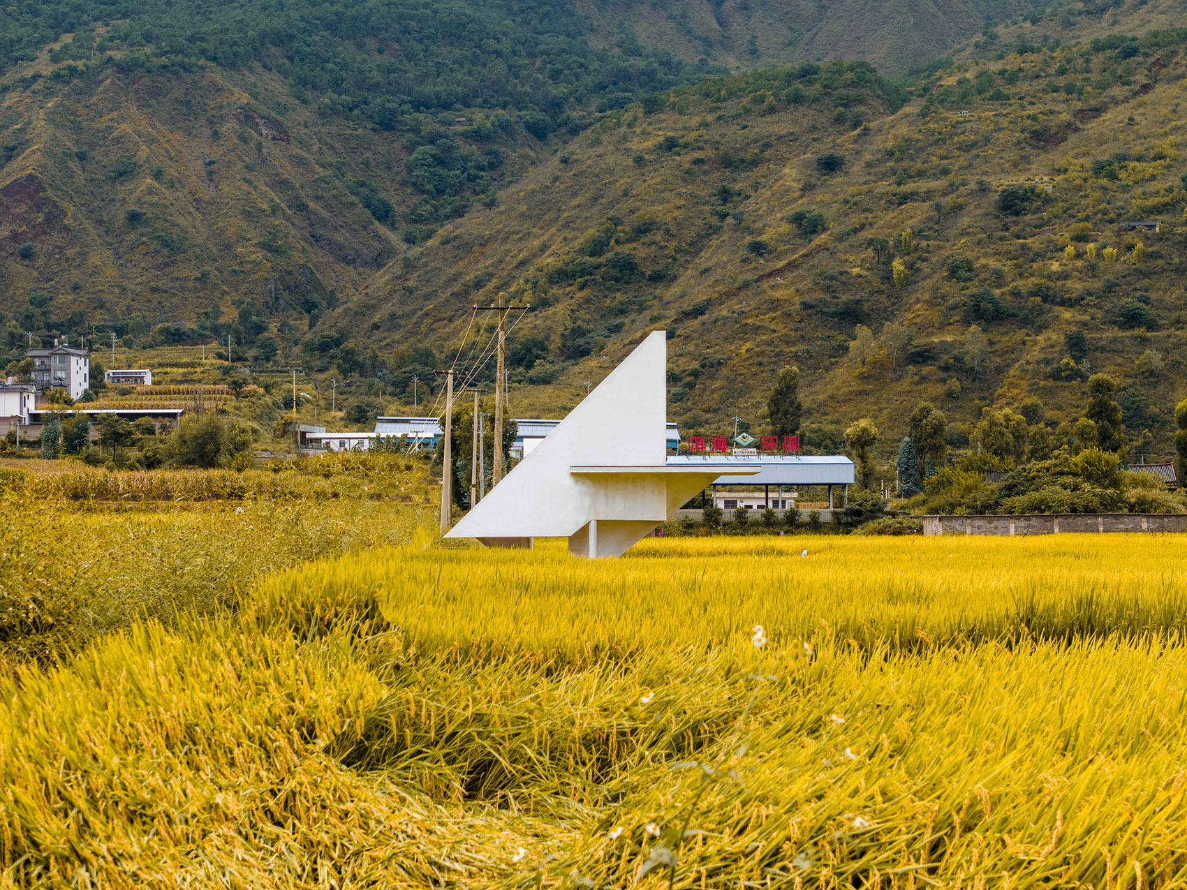 田野间的“碠”建筑 | 村民与游客的四季对话-29