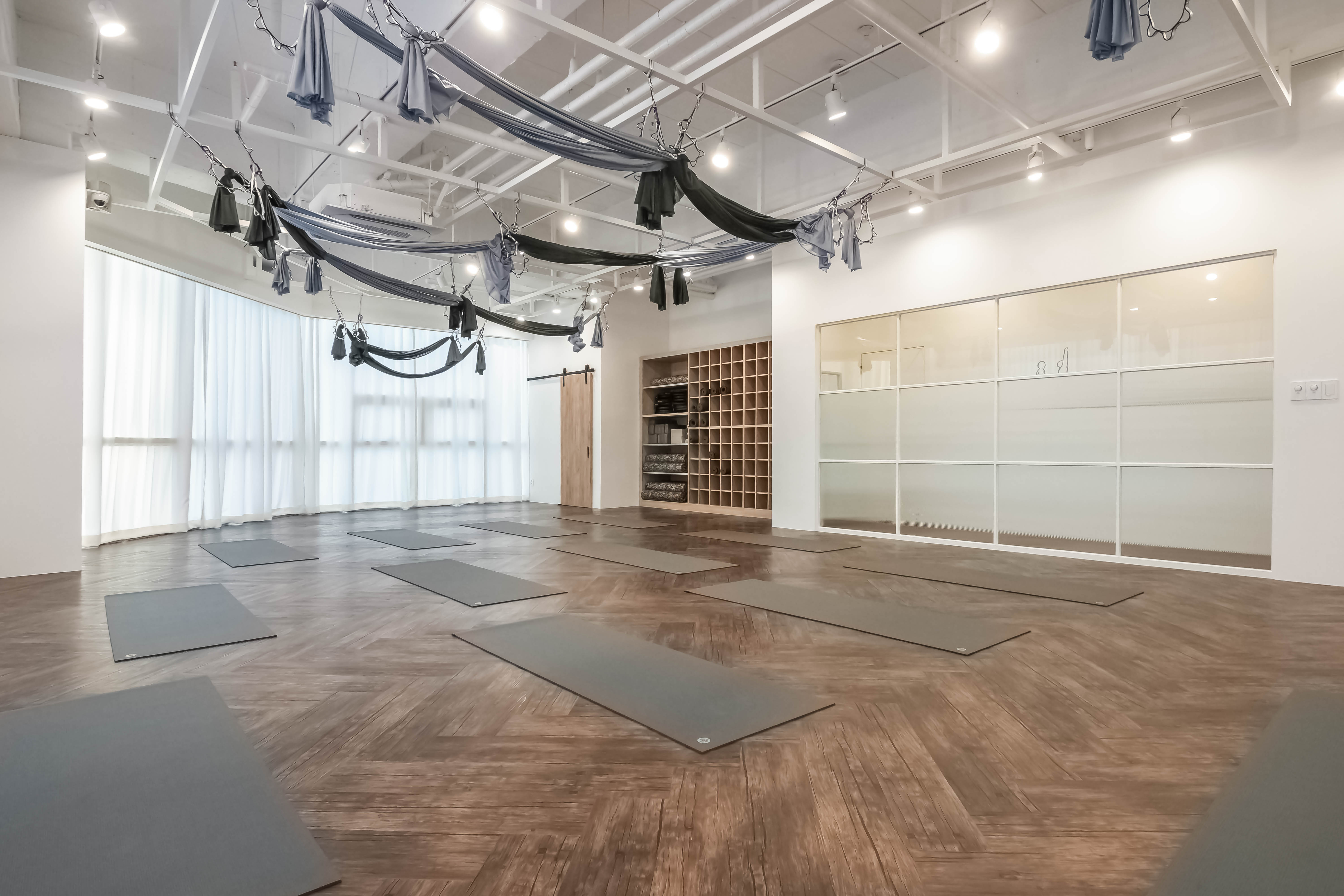 45 平米瑜伽室，极简设计诠释宁静空间-9