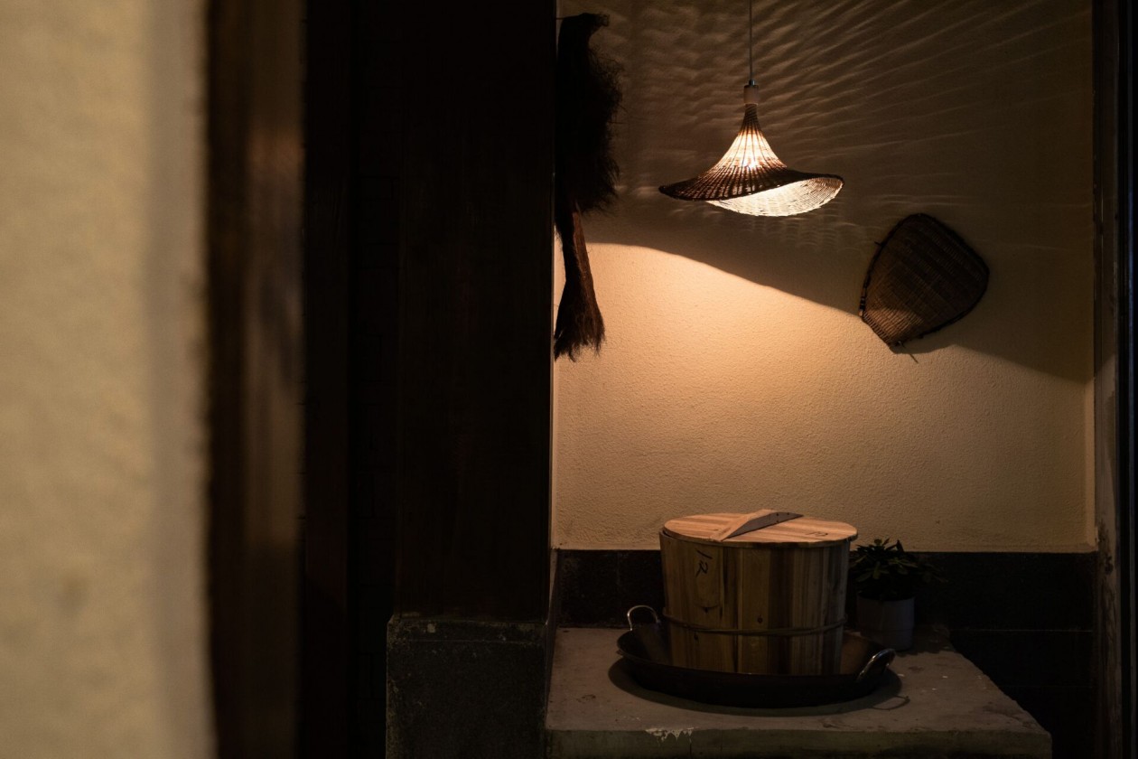 成都“宽菜”卤味店 | 25㎡美食空间，返璞归真的家乡味道-5