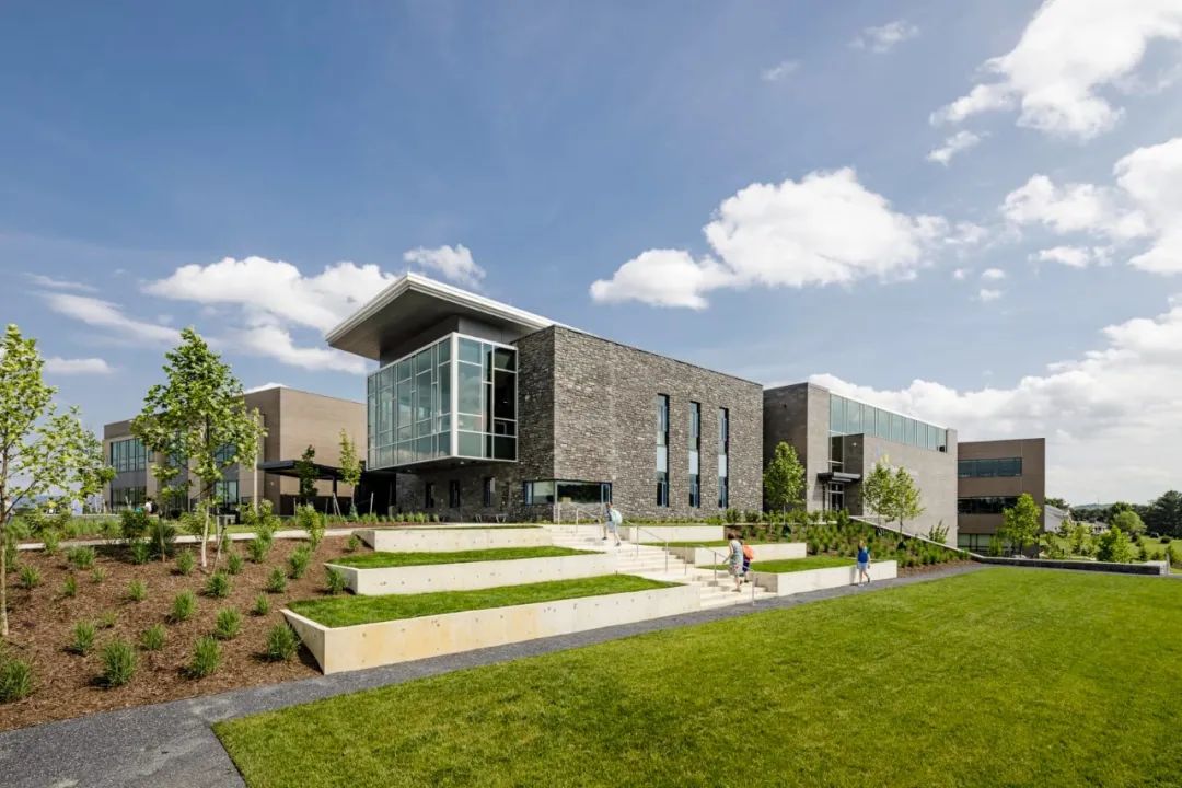 贝尔蒙特走读学校谷仓丨美国丨U tile,Inc-30