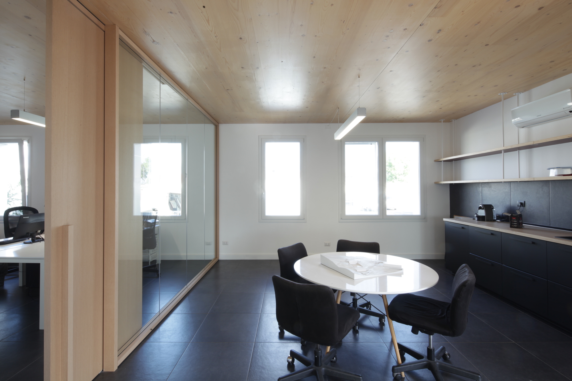 IT'S Studio 丨别墅建筑丨 HUB——工业遗址上的创新之作-18