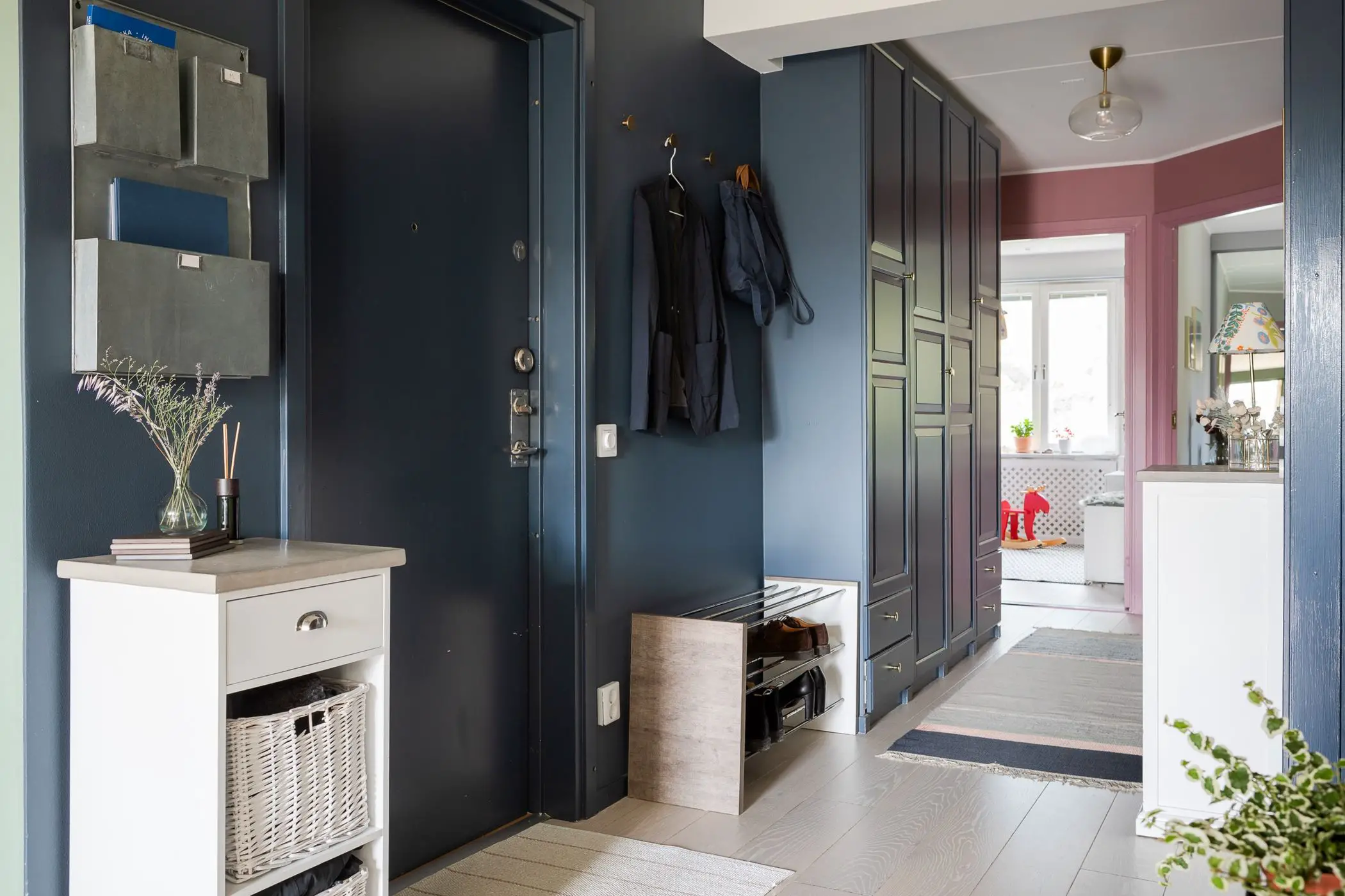 瑞典斯德哥尔摩明亮舒适两居室公寓设计-23