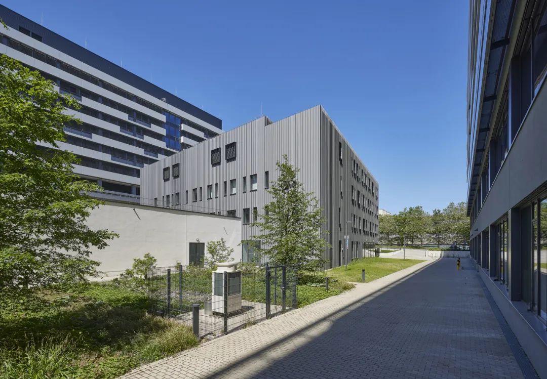 波鸿鲁尔大学ZGH研究中心丨德国波鸿丨盖博建筑设计-22