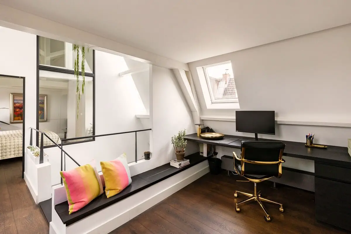 阿姆斯特丹古典运河公寓 | 古老建筑中的现代魅力-11