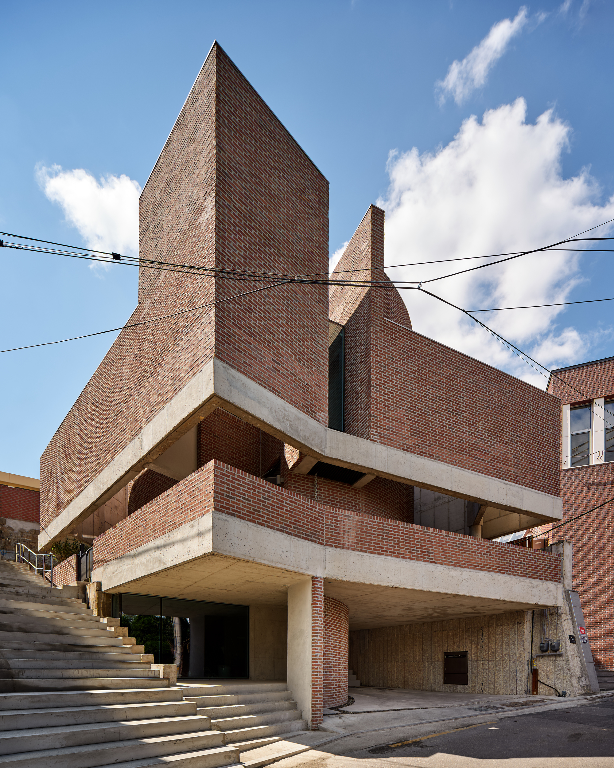 Alley in the House / FHHH FRIENDS-25