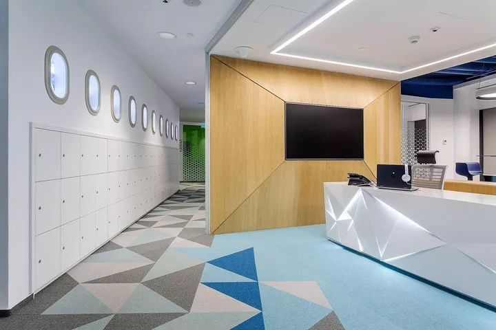 科幻未来主义元素融入的 Thales 泰雷兹办公室设计-17