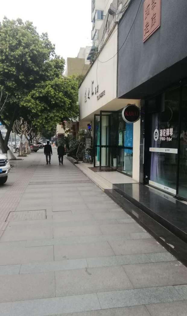 乐山佳之汇美发厅翻新升级，打造现代时尚空间-14