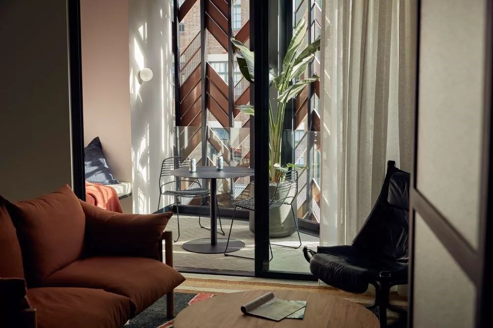 原来还可以这么玩，从一间废弃工厂打造的酒店设计找灵感-22