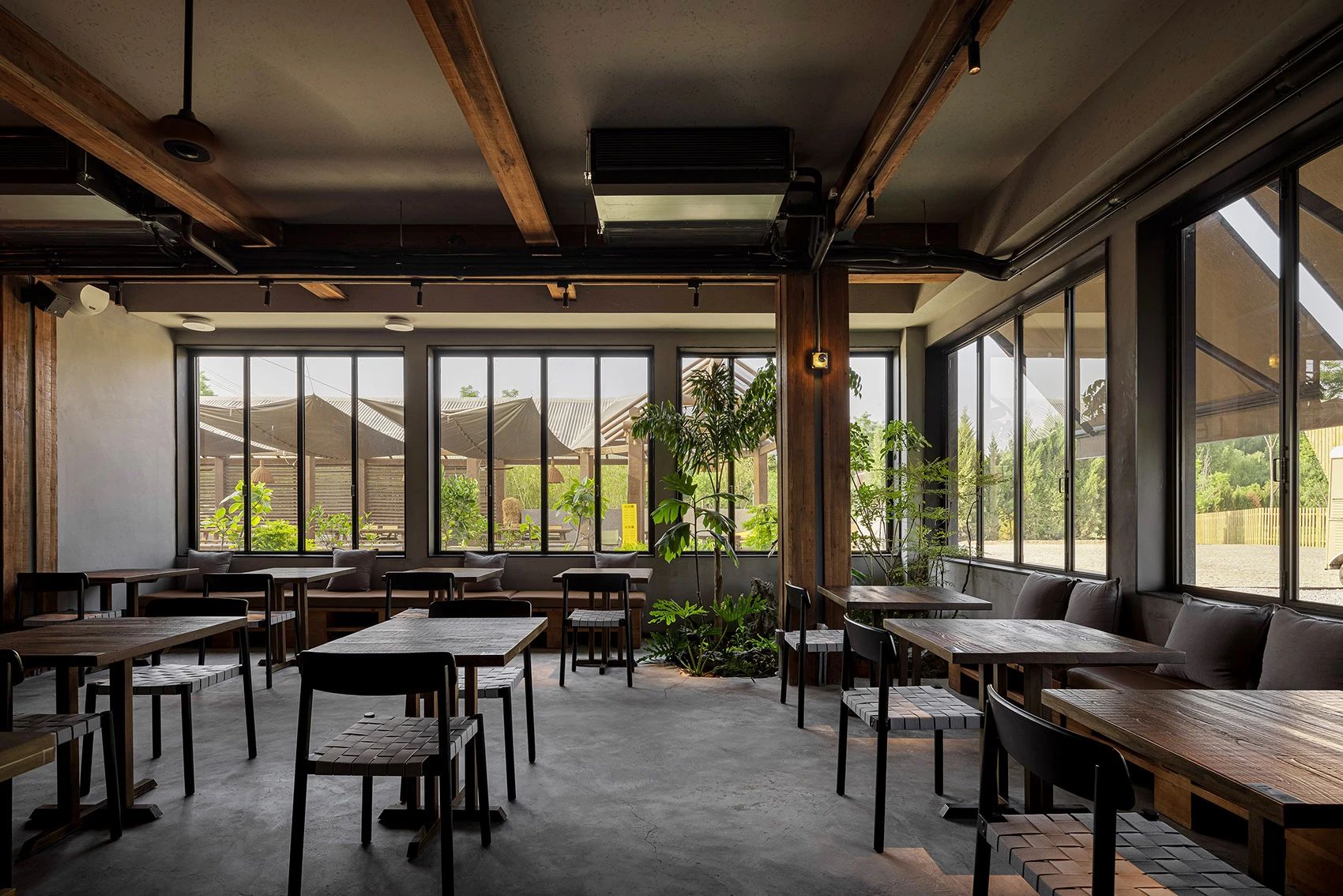 LEBAN蕽场餐厅丨中国西安丨陕西木石装饰设计工程有限公司-8