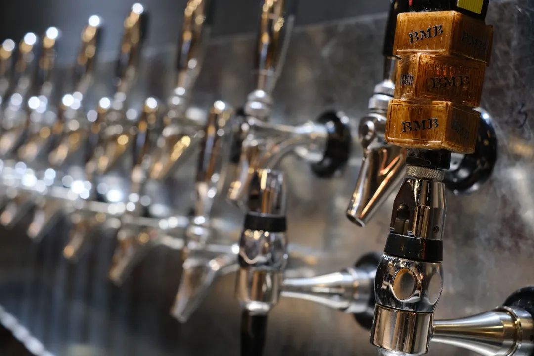 疫情下的实体救赎——精酿社区客厅“啤气”空间重生-67