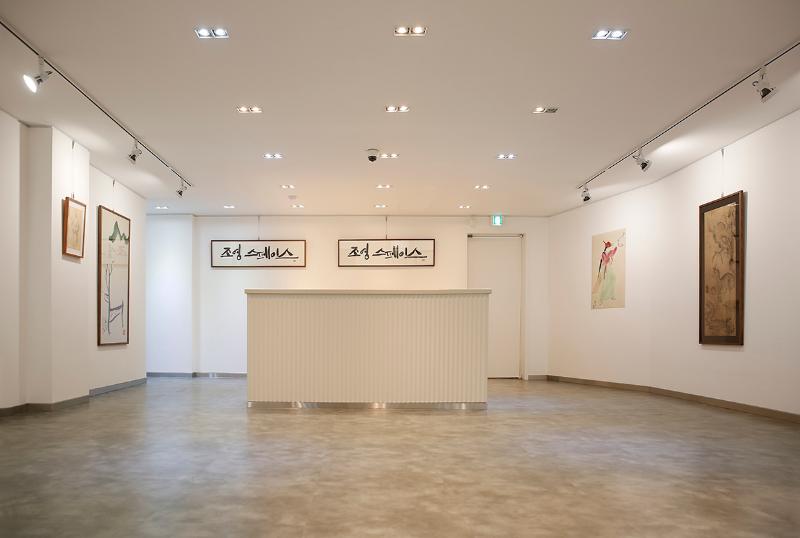 极简画廊空间，打造温馨艺术氛围-2