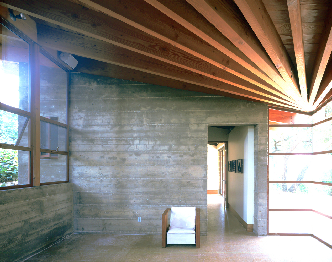 掌案免费分享多个高清别墅场景图，内含别墅户型图-32