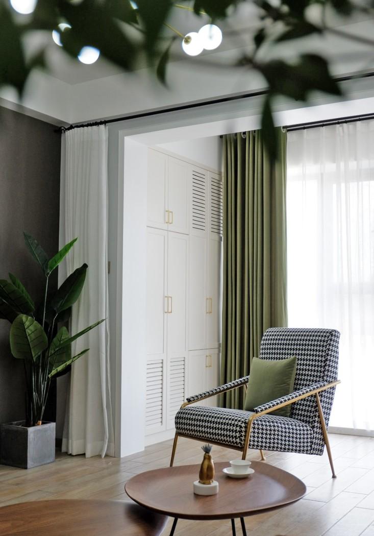 黄铜画框丝绒窗，复古气息满溢-11