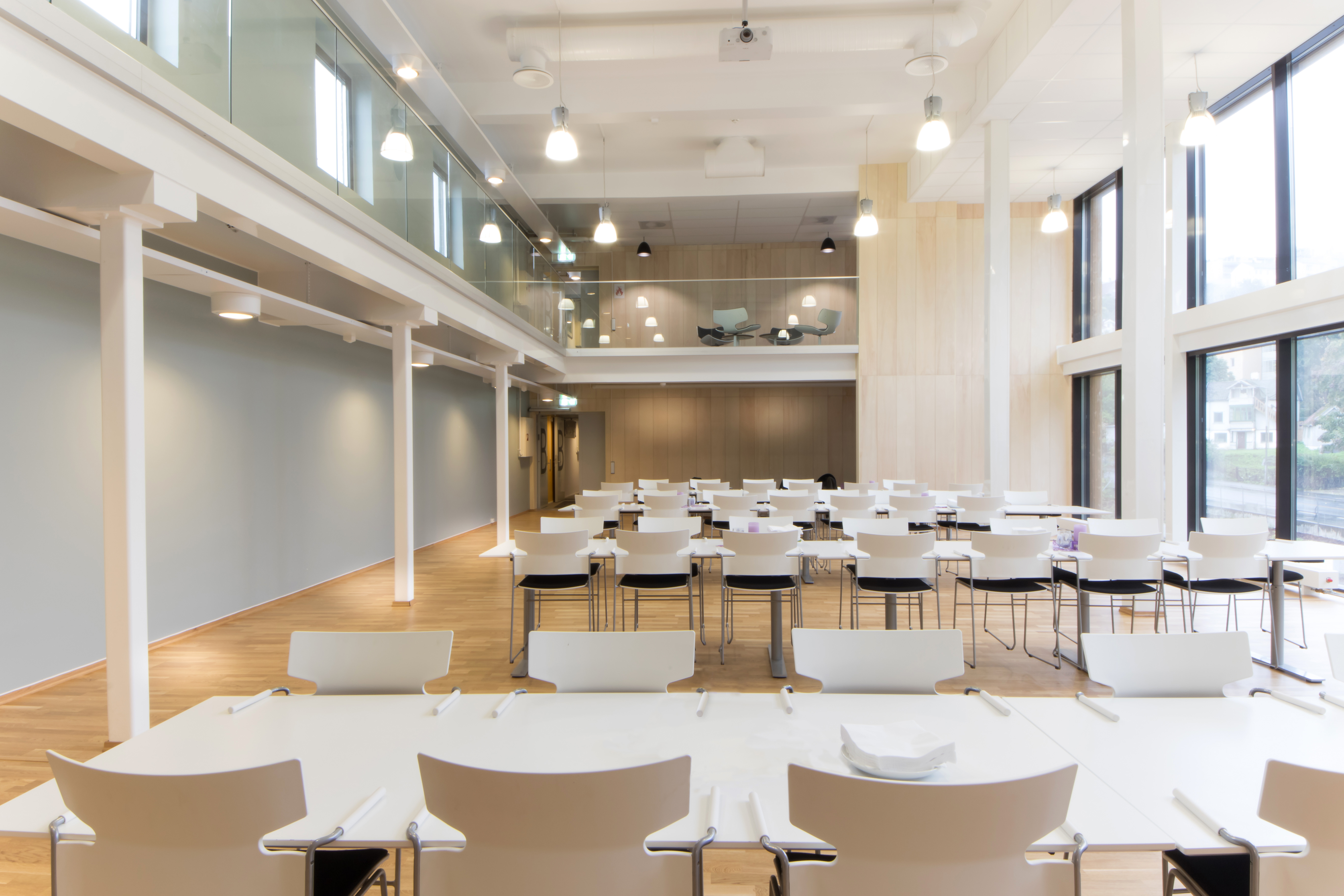 Various Architects 的 Lokomotivstallen 项目-26