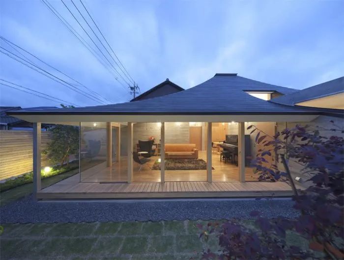 日本"破碎屋顶"之家丨NKS Architects-0