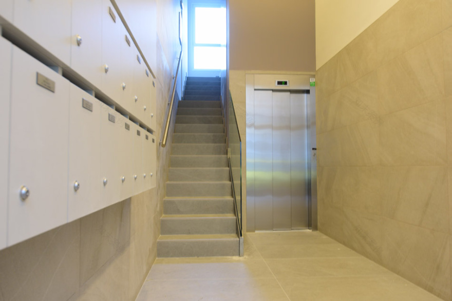 Pamplona Calle Monreal 2电梯更换项目丨MyanmarMon丨MONENTE ARQUITECTURA-7