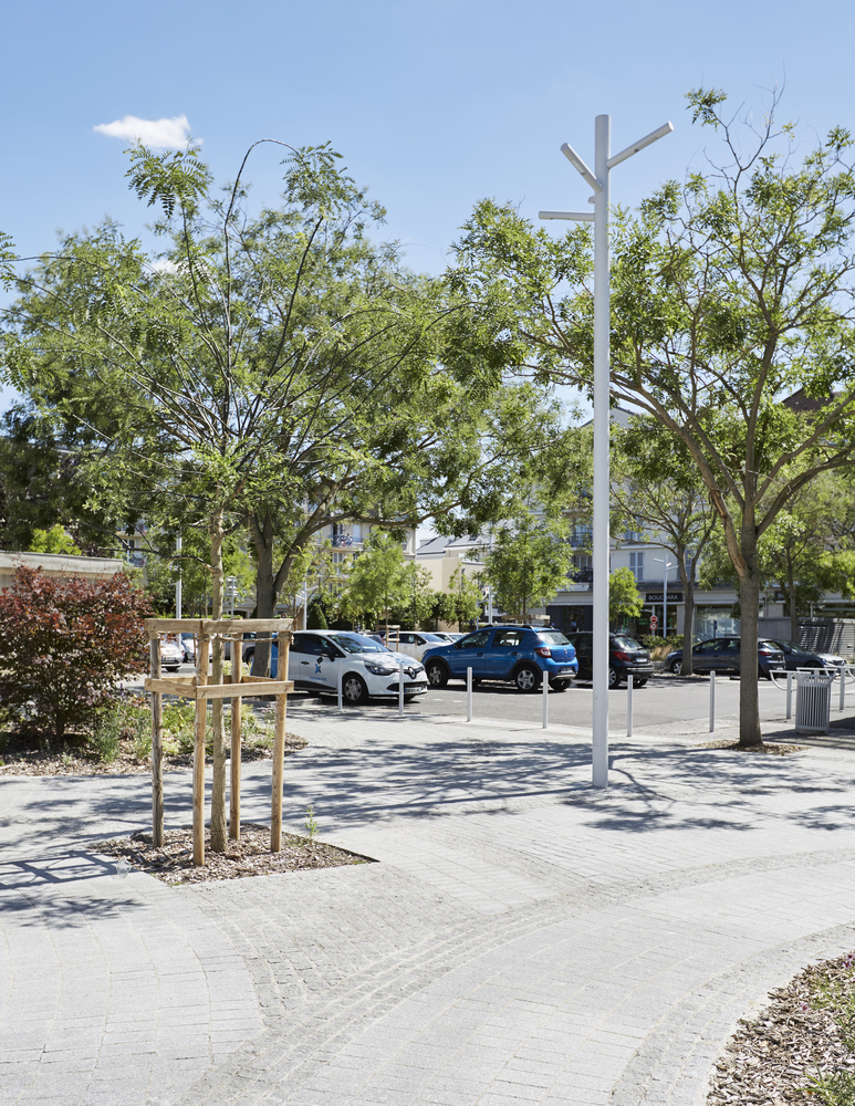 法国 Mantes-la-Jolie 市 Henri Dunant 广场改造，实现行人友好与城市融合-20