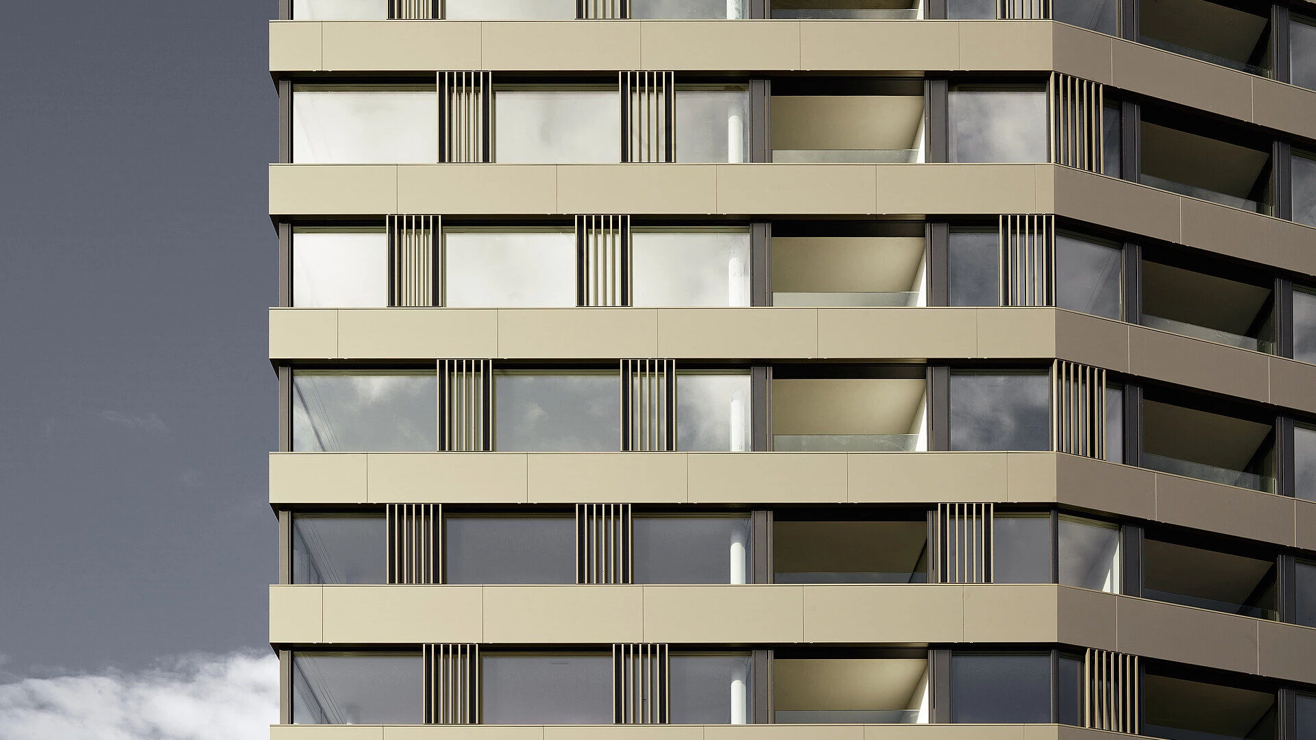 双塔晶莹·瑞士 Cham 公寓楼-13