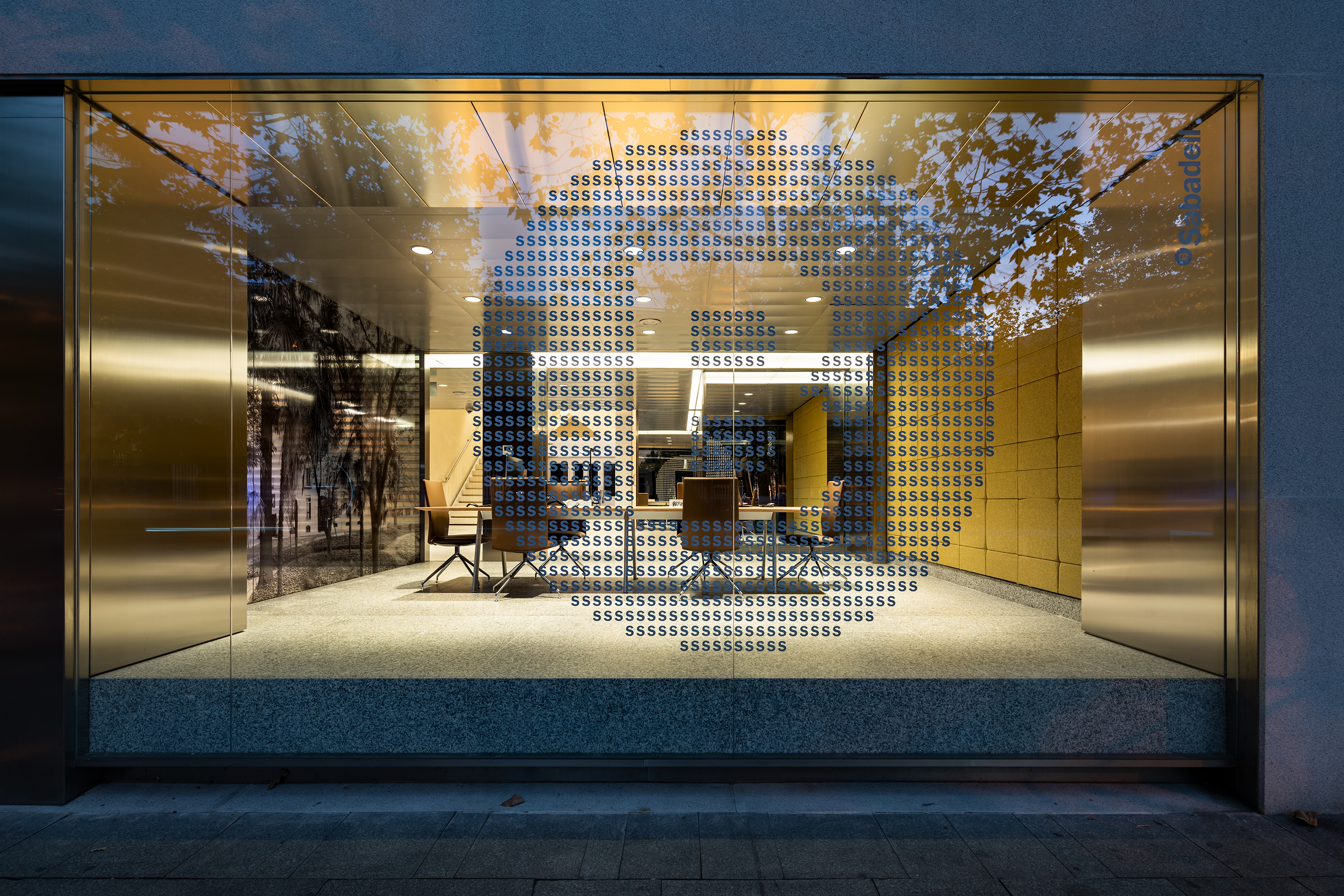 绿色银行办公室 · BancSabadellSpace丨Mateo Arquitectura-18