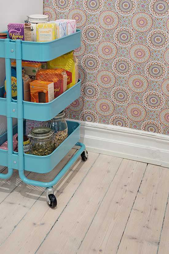 瑞典城市公寓的印花墙纸设计-20