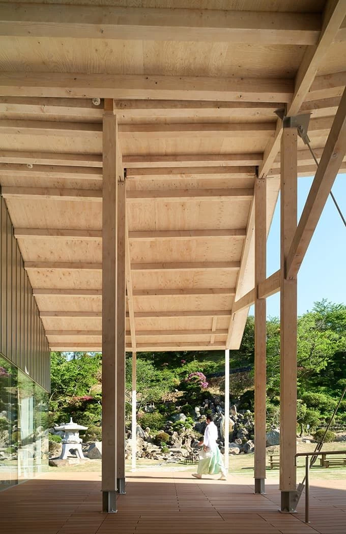 KANAHEBISUI Shrine Gaien SandoTerrace-22