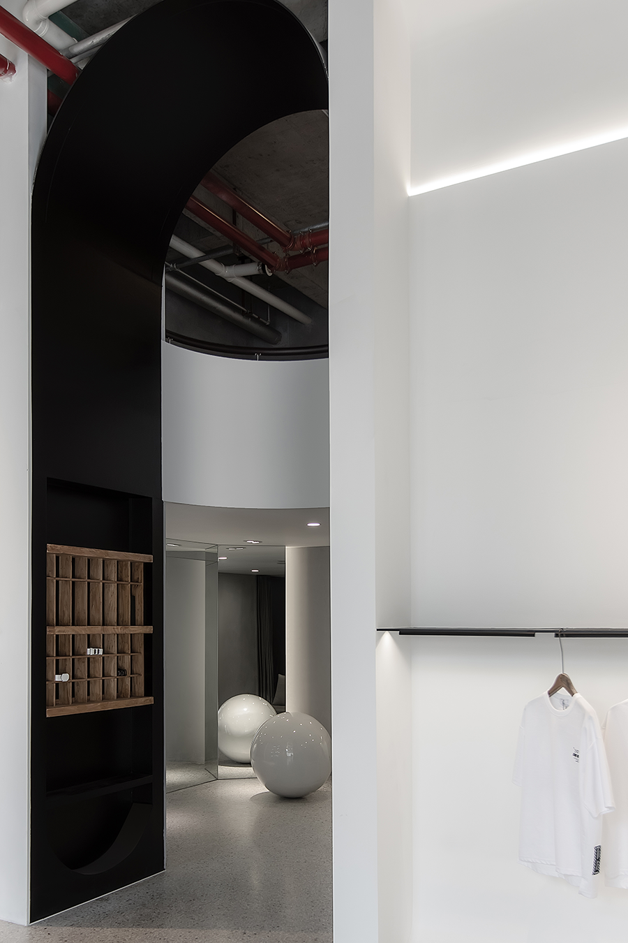 NOVO 服装店丨目后空间设计-49