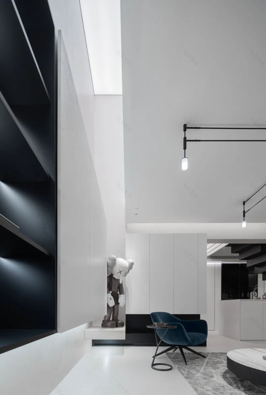 高级灰打造现代客厅的魅力-29