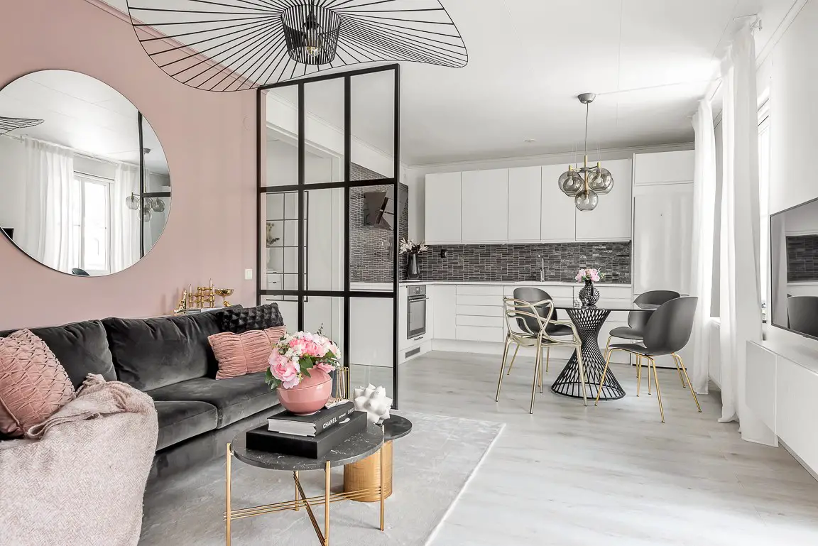 黑粉佳人 | 瑞典大胆用色公寓设计-1