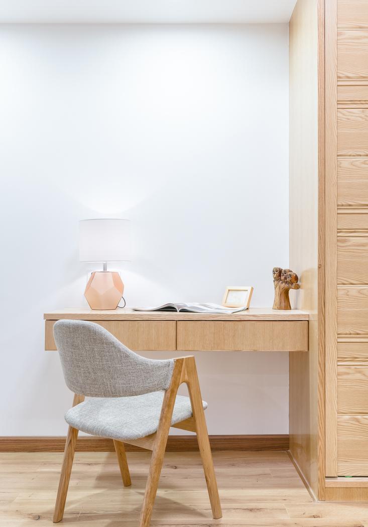 融合中西方元素的灰色北欧风家居设计-19