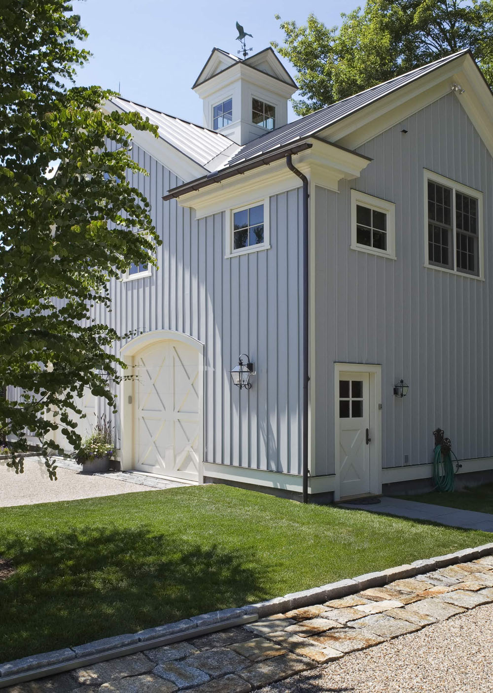 Charming New England Barn-Inspired Carriage House Retreat-11