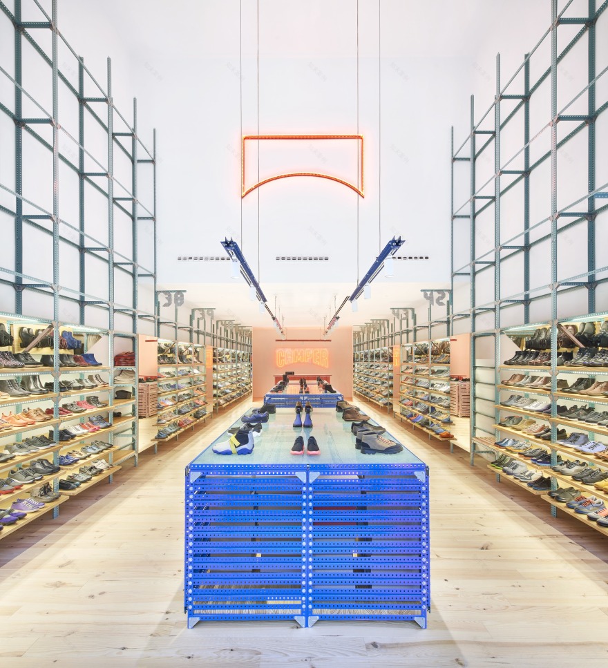 Camper Store / Oficina Penadés-10