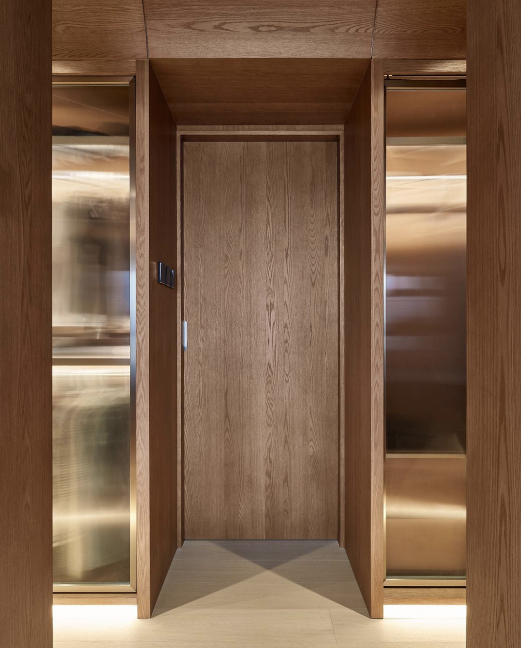 金黄色渐变新派台式料理餐厅,香港 | Designed by designeightfivetwo - 主题餐厅 - 餐厅LOGO-VI空间设计-全球餐饮研究所-26